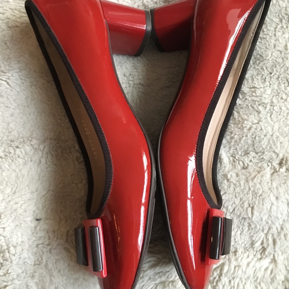 Salvatore Ferragamo RED HOT Viva Pump ❤️